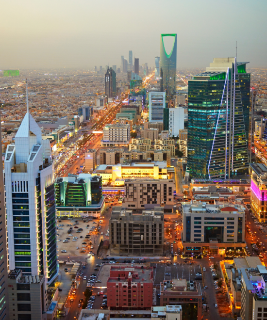 رحلة 10 أيام حول أجمل مدن السعودية – الرياض، العلا، تبوك، جدة، أبها