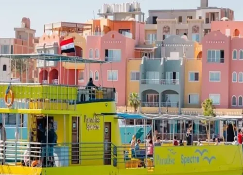 رحلة غواصة اسبكترا الغردقة – استكشف أعماق البحر الأحمر من منظور فريد